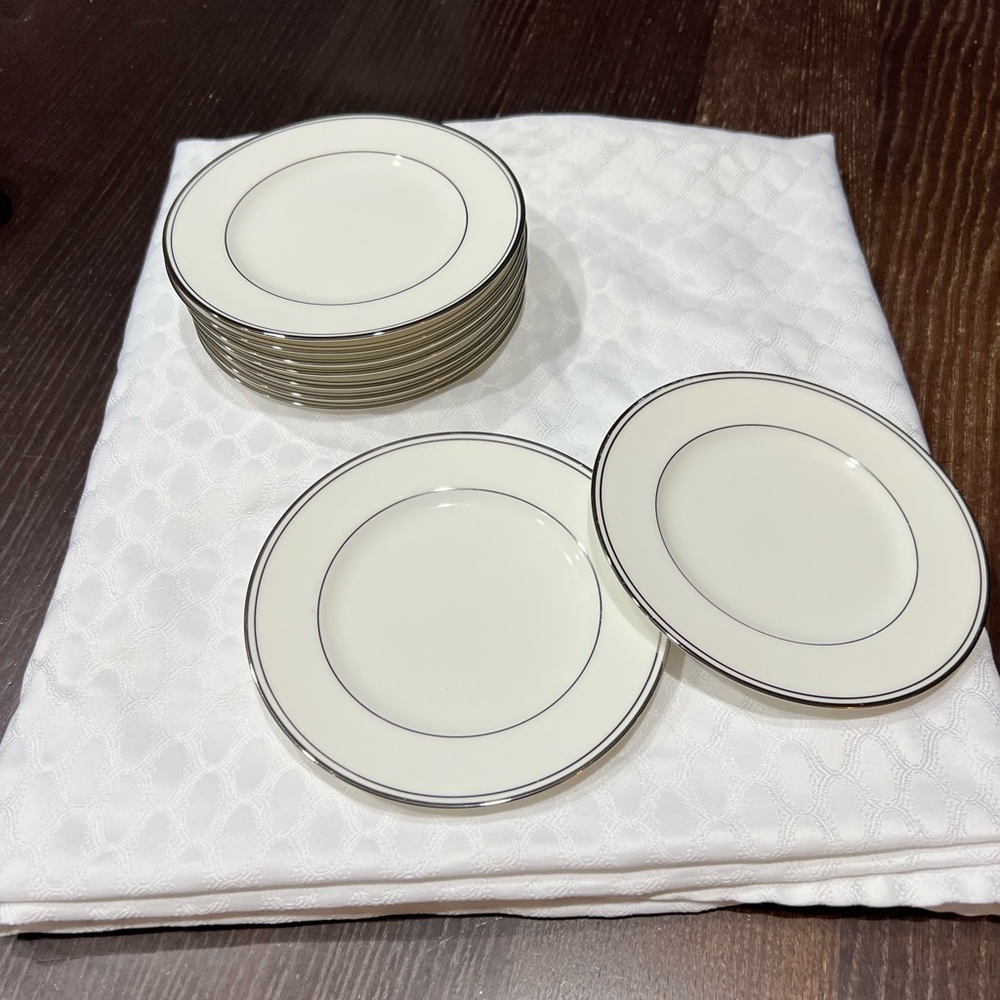 Noritake Traditions 2000 platinum traditions dessert plates, cups and saucers